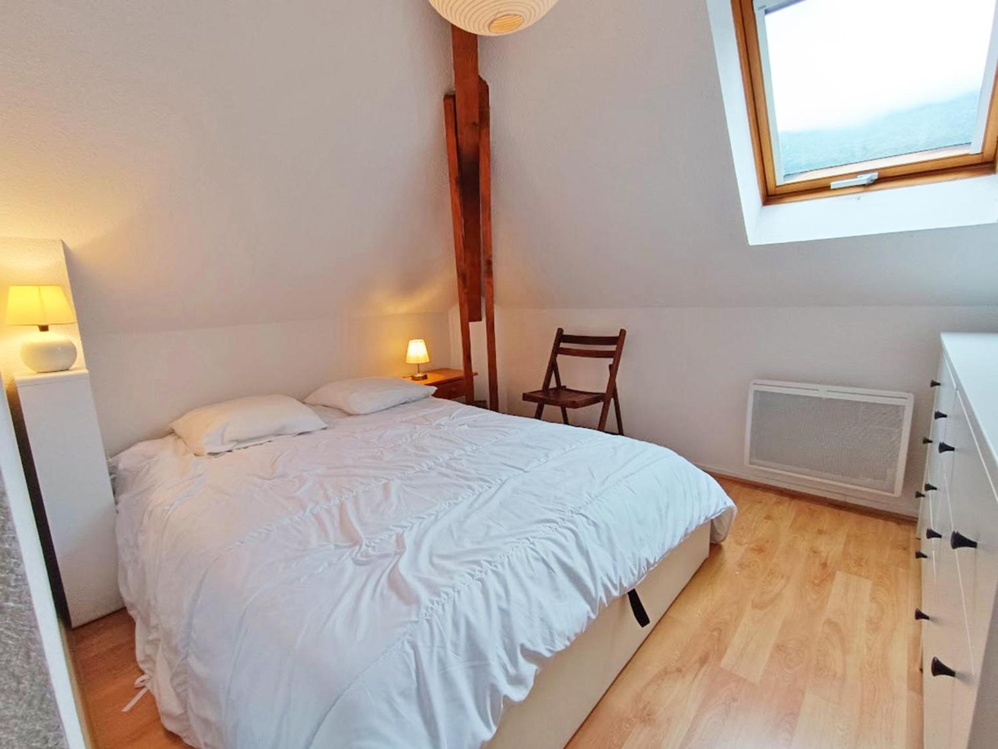Chez Charlotte, T3 Duplex, Vue Montagne, Parking Gratuit, Ascenseur, 4 Personnes Apartman Bagnères-de-Luchon Kültér fotó