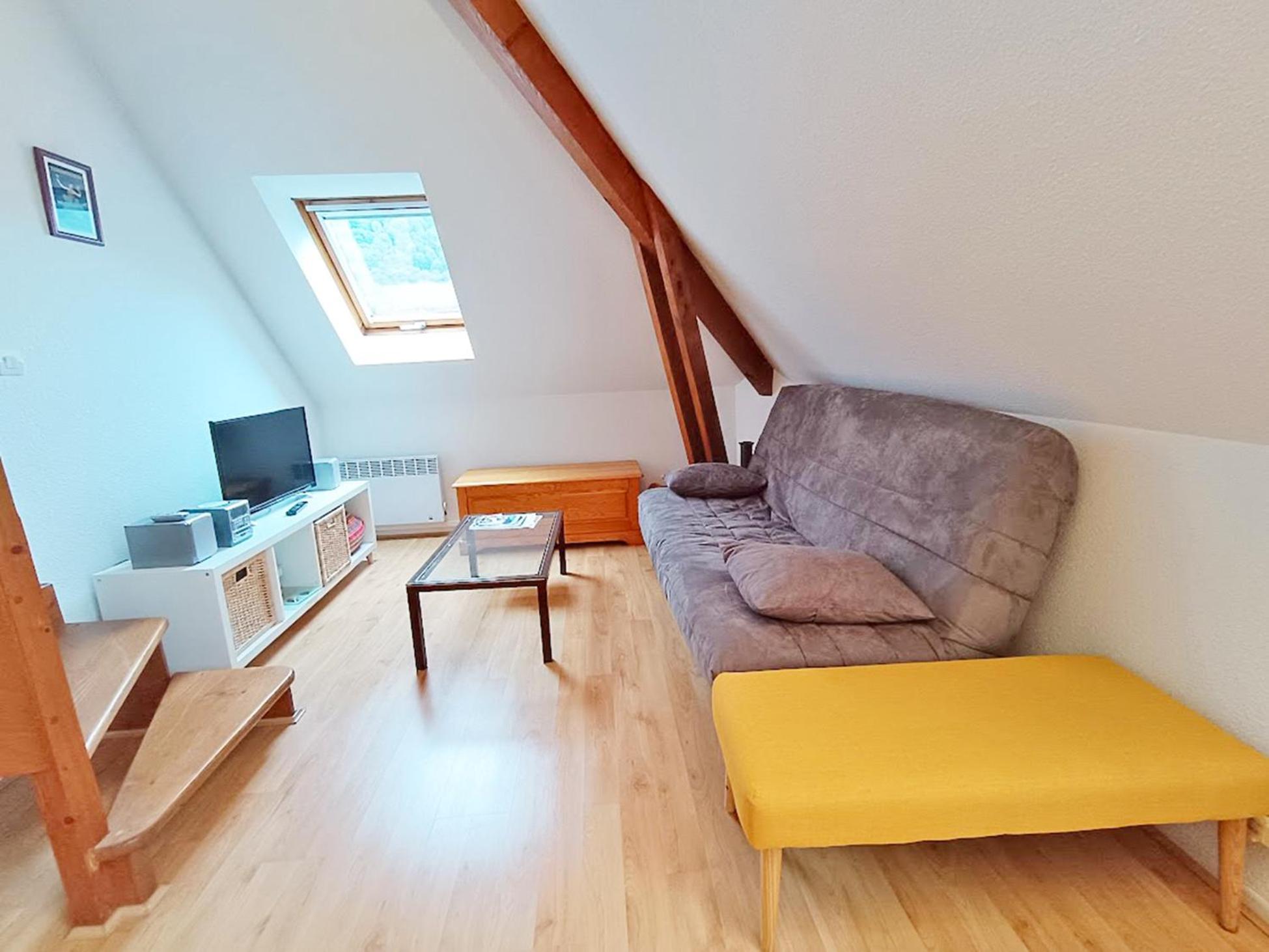 Chez Charlotte, T3 Duplex, Vue Montagne, Parking Gratuit, Ascenseur, 4 Personnes Apartman Bagnères-de-Luchon Kültér fotó